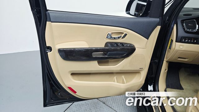 Kia Canival 2019 — photo 14