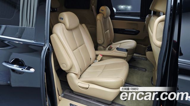 Kia Canival 2019 — photo 16