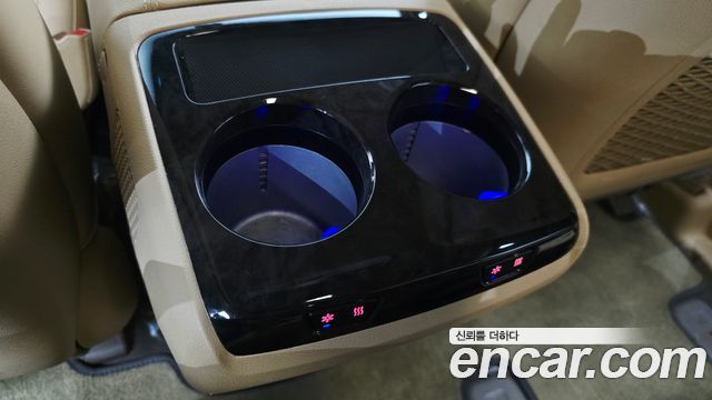Kia Canival 2019 — photo 31