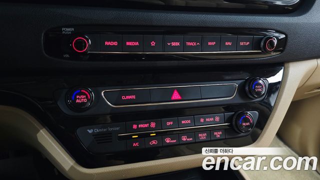 Kia Canival 2019 — photo 35