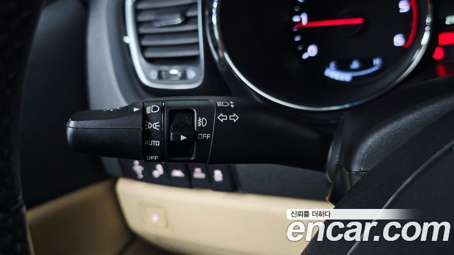 Kia Canival 2019 — photo 37