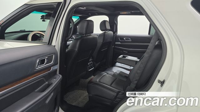 Ford Explorer 2016 — photo 12