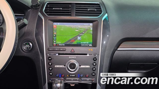 Ford Explorer 2016 — photo 14