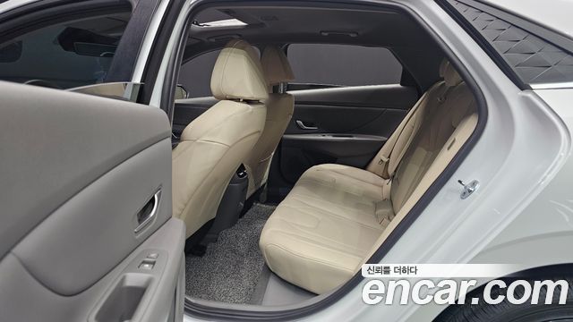 Hyundai AVANTE 2026 — photo 13