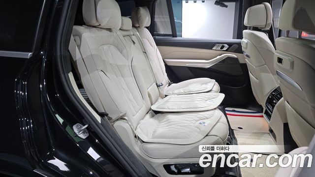 BMW X7 2025 — photo 17