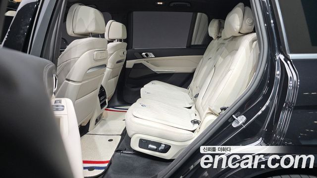 BMW X7 2025 — photo 18