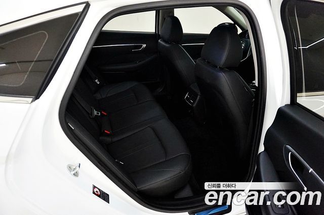 Hyundai Sonata 2020 — photo 18