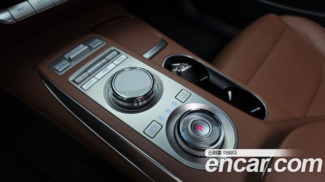 Genesis GV70 2021 — photo 9