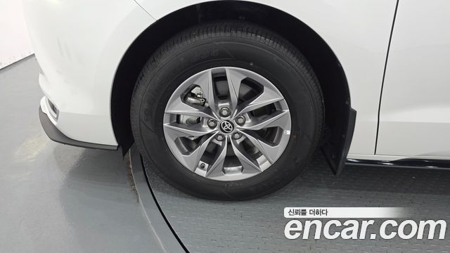 Toyota Sienna 2025 — photo 5