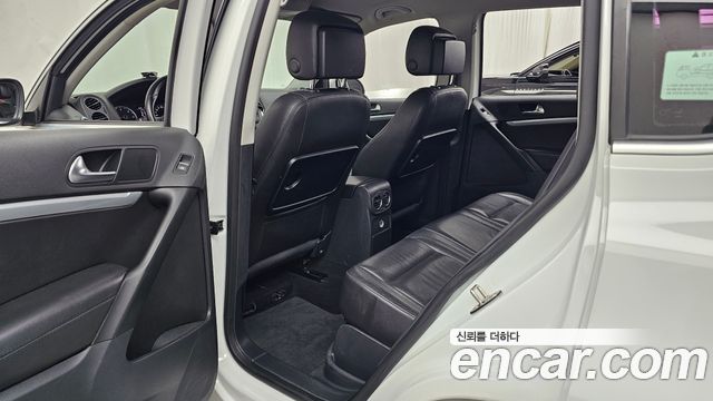 Volkswagen Tiguan 2015 — photo 12