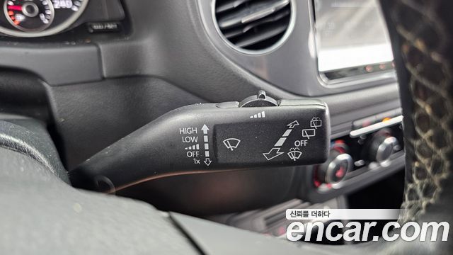 Volkswagen Tiguan 2015 — photo 16