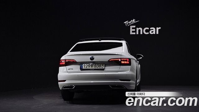 Volkswagen Jetta 2021 — photo 4