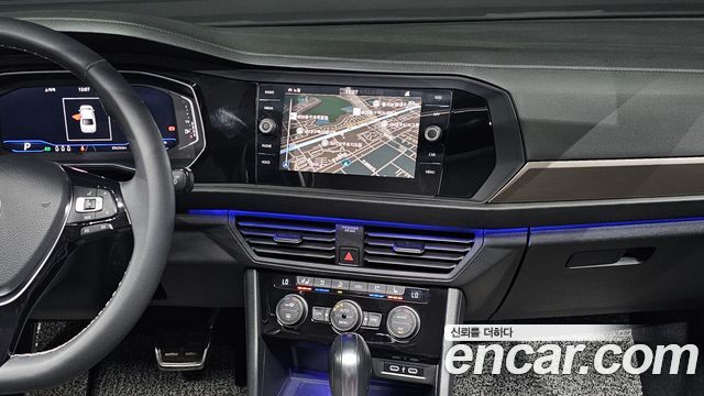 Volkswagen Jetta 2021 — photo 14