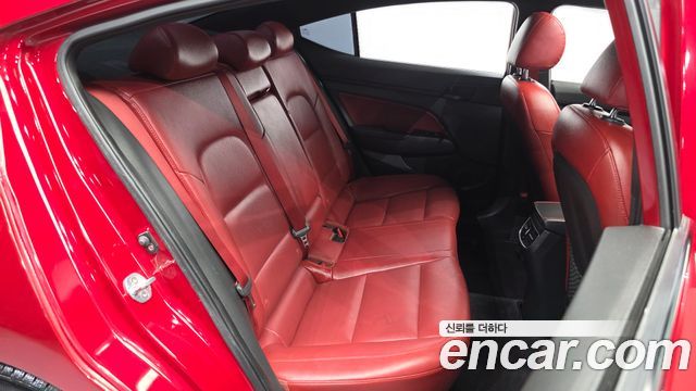 Hyundai AVANTE 2018 — photo 12