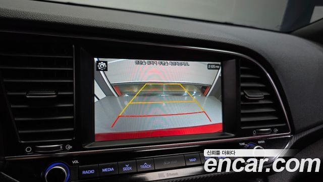 Hyundai AVANTE 2018 — photo 15