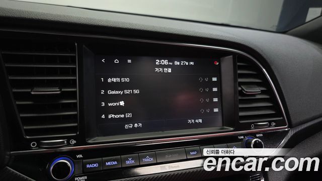Hyundai AVANTE 2018 — photo 16