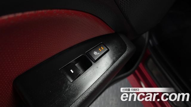 Hyundai AVANTE 2018 — photo 17
