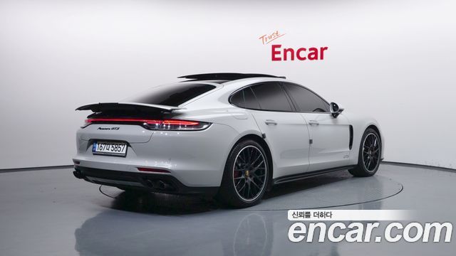 Porsche Panamera 2021 — photo 2