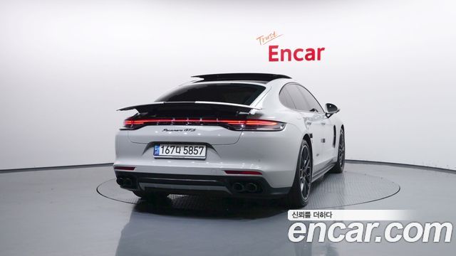 Porsche Panamera 2021 — photo 4