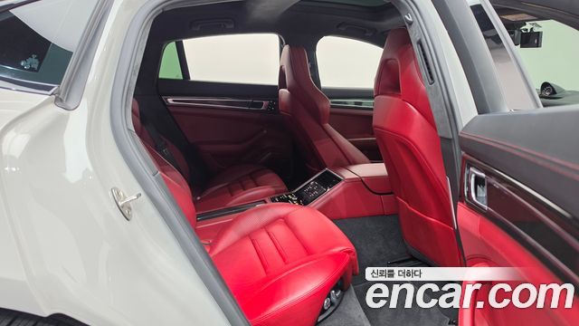 Porsche Panamera 2021 — photo 17