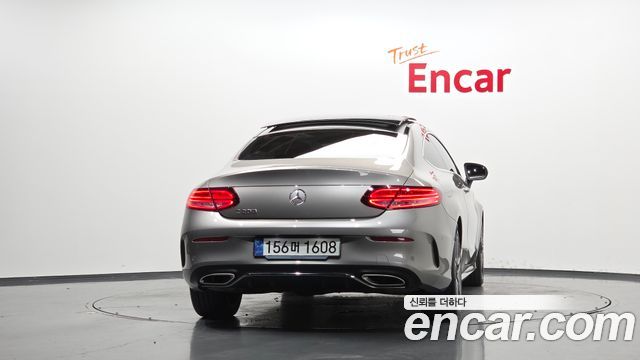 Mercedes-Benz C-Class 2020 — photo 4