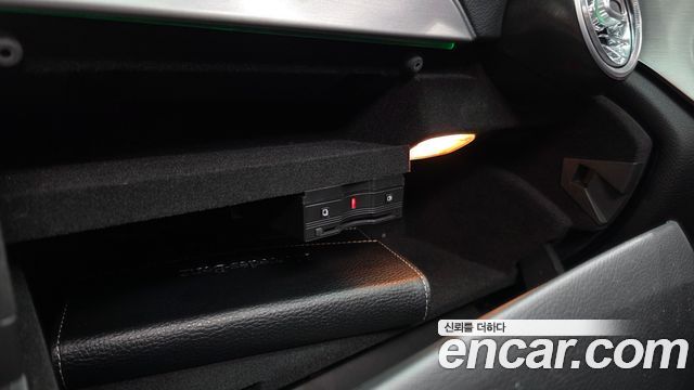 Mercedes-Benz C-Class 2020 — photo 23