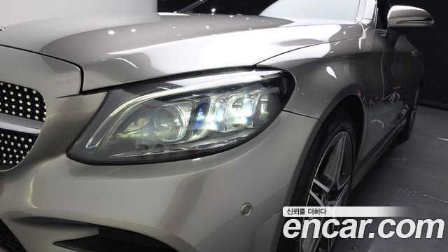 Mercedes-Benz C-Class 2020 — photo 8