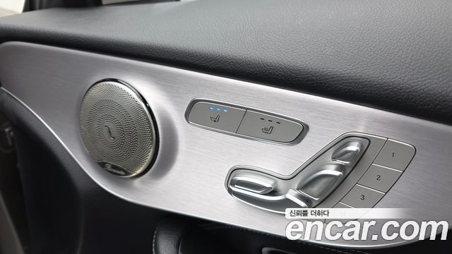Mercedes-Benz C-Class 2020 — photo 27