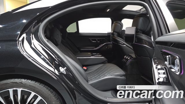Mercedes-Benz S-Class 2021 — photo 17