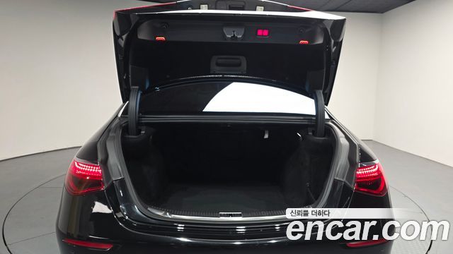 Mercedes-Benz S-Class 2021 — photo 26
