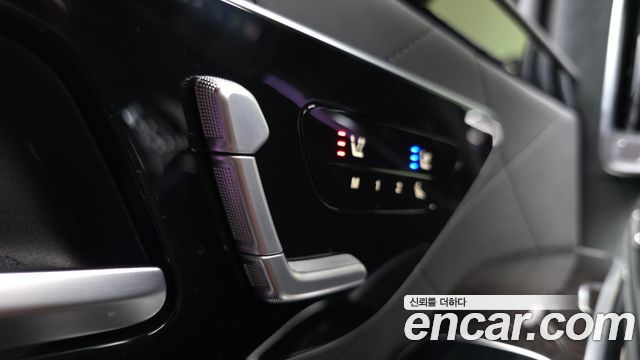 Mercedes-Benz S-Class 2021 — photo 28