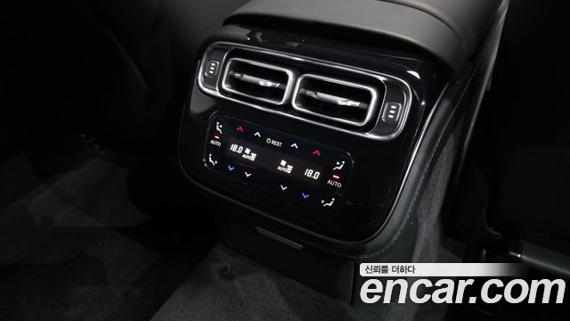 Mercedes-Benz S-Class 2021 — photo 31
