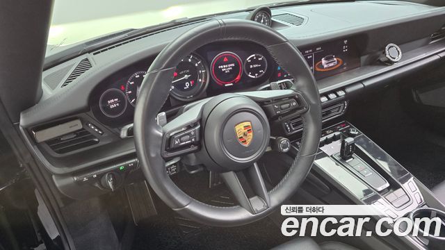 Porsche 911 2023 — photo 12