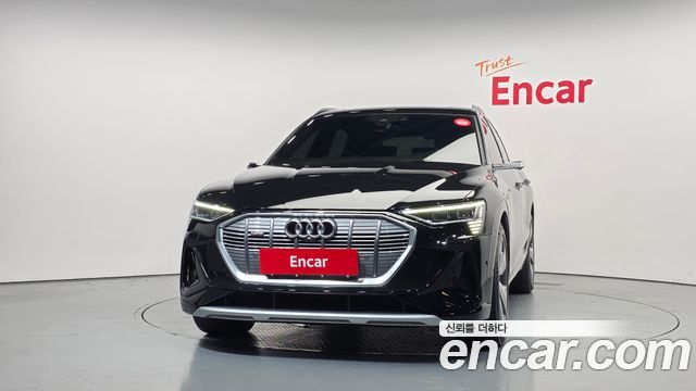 Audi e-tron 2022 — photo 3