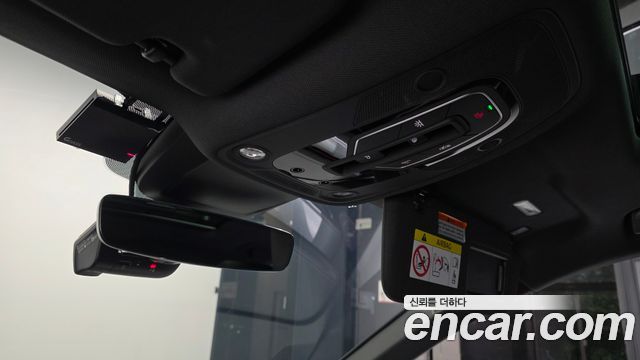 Audi e-tron 2022 — photo 33