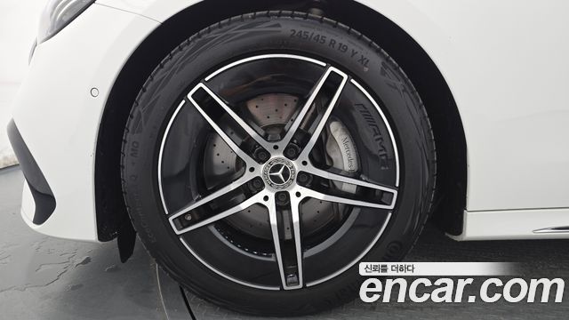 Mercedes-Benz E-Class 2026 — photo 5