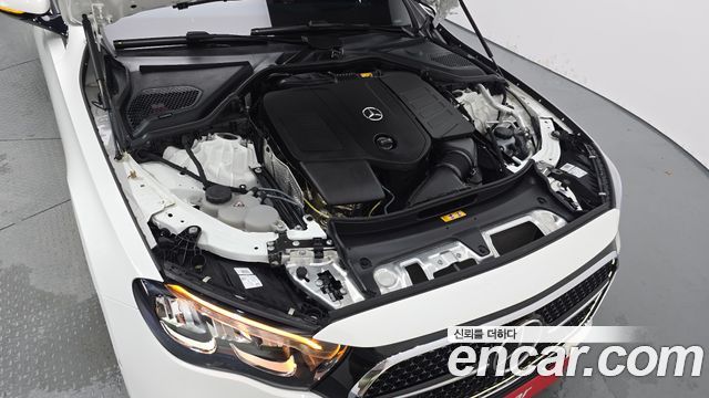 Mercedes-Benz E-Class 2026 — photo 6