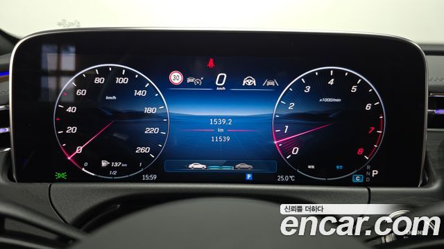 Mercedes-Benz E-Class 2026 — photo 11