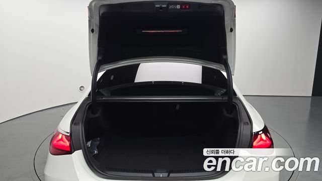 Mercedes-Benz E-Class 2026 — photo 33