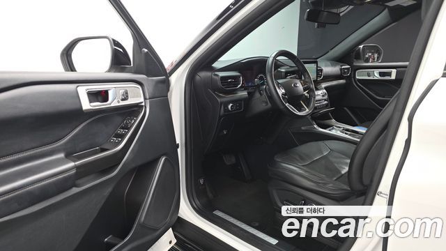 Ford Explorer 2020 — photo 13
