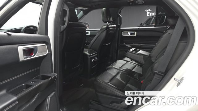 Ford Explorer 2020 — photo 17