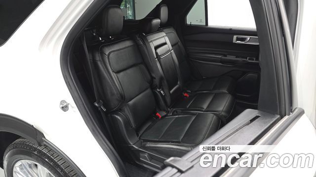 Ford Explorer 2020 — photo 18