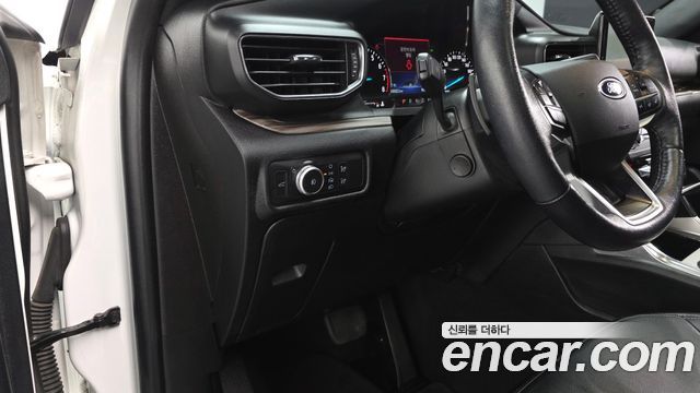 Ford Explorer 2020 — photo 19