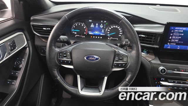 Ford Explorer 2020 — photo 20