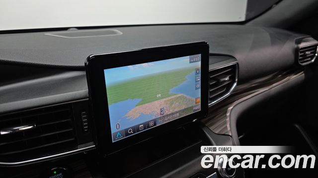 Ford Explorer 2020 — photo 22