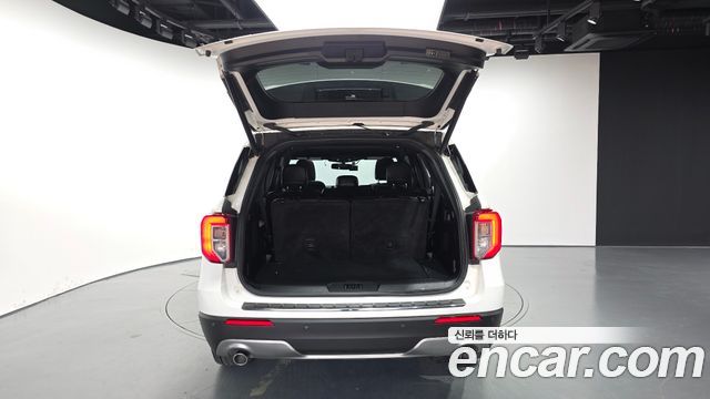 Ford Explorer 2020 — photo 31