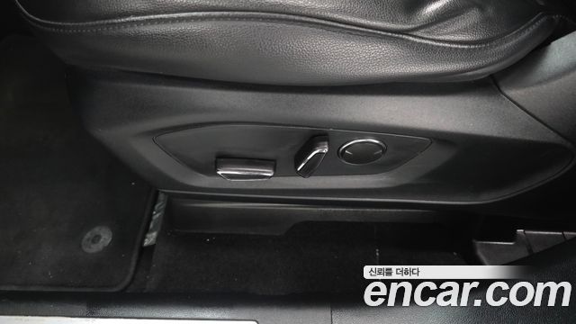 Ford Explorer 2020 — photo 33