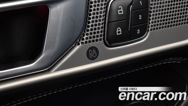 Ford Explorer 2020 — photo 34