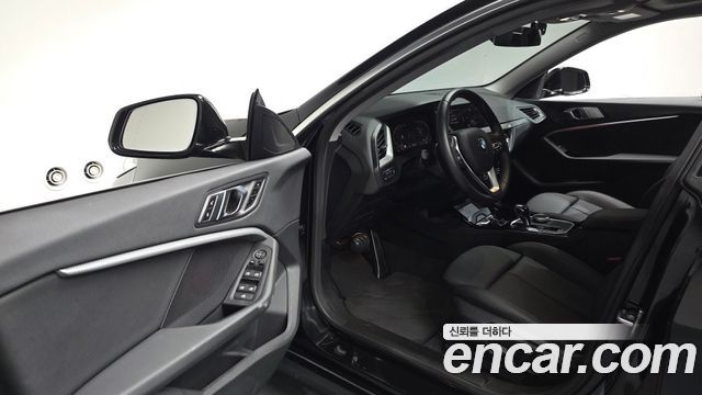 BMW 2-Series 2021 — photo 13
