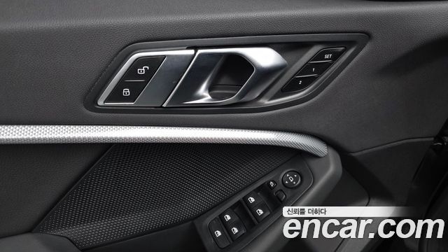 BMW 2-Series 2021 — photo 32